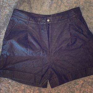 “Pinko” shorts